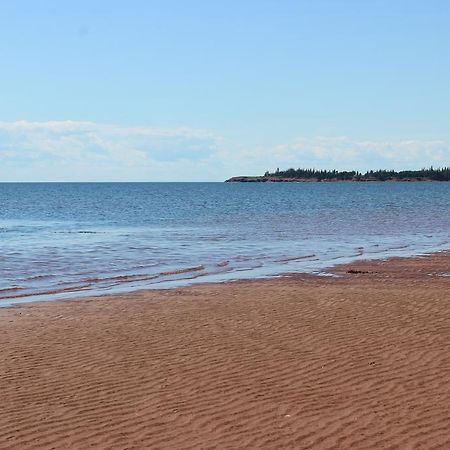 Cottages On Pei-Oceanfront Bedeque Exterior foto